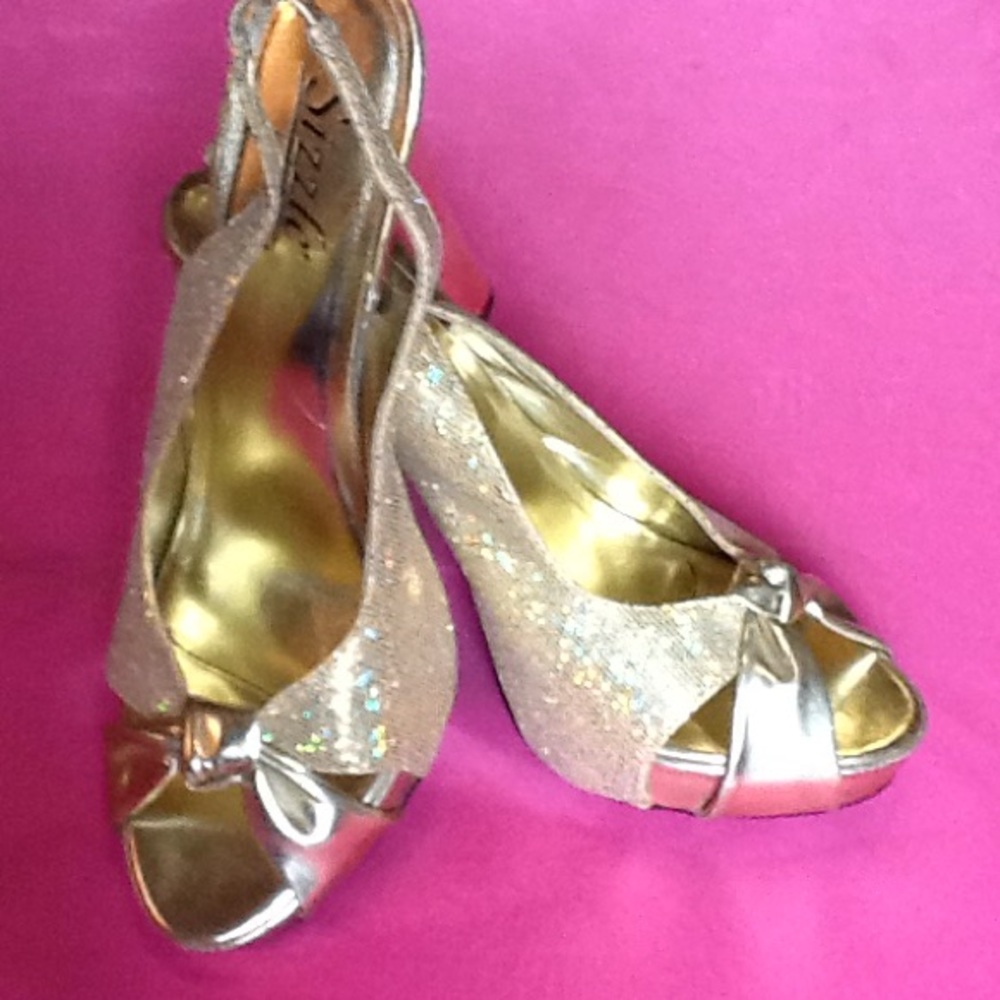 Sizzle by Coloriffics gold shoes